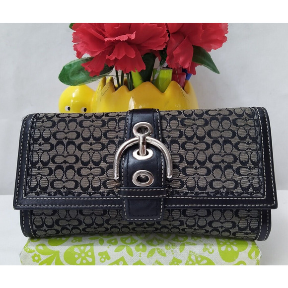 Coach Signature Black Canvas Buckle Credit Card ID Window Trifold Wallet - Picture 1 of 14